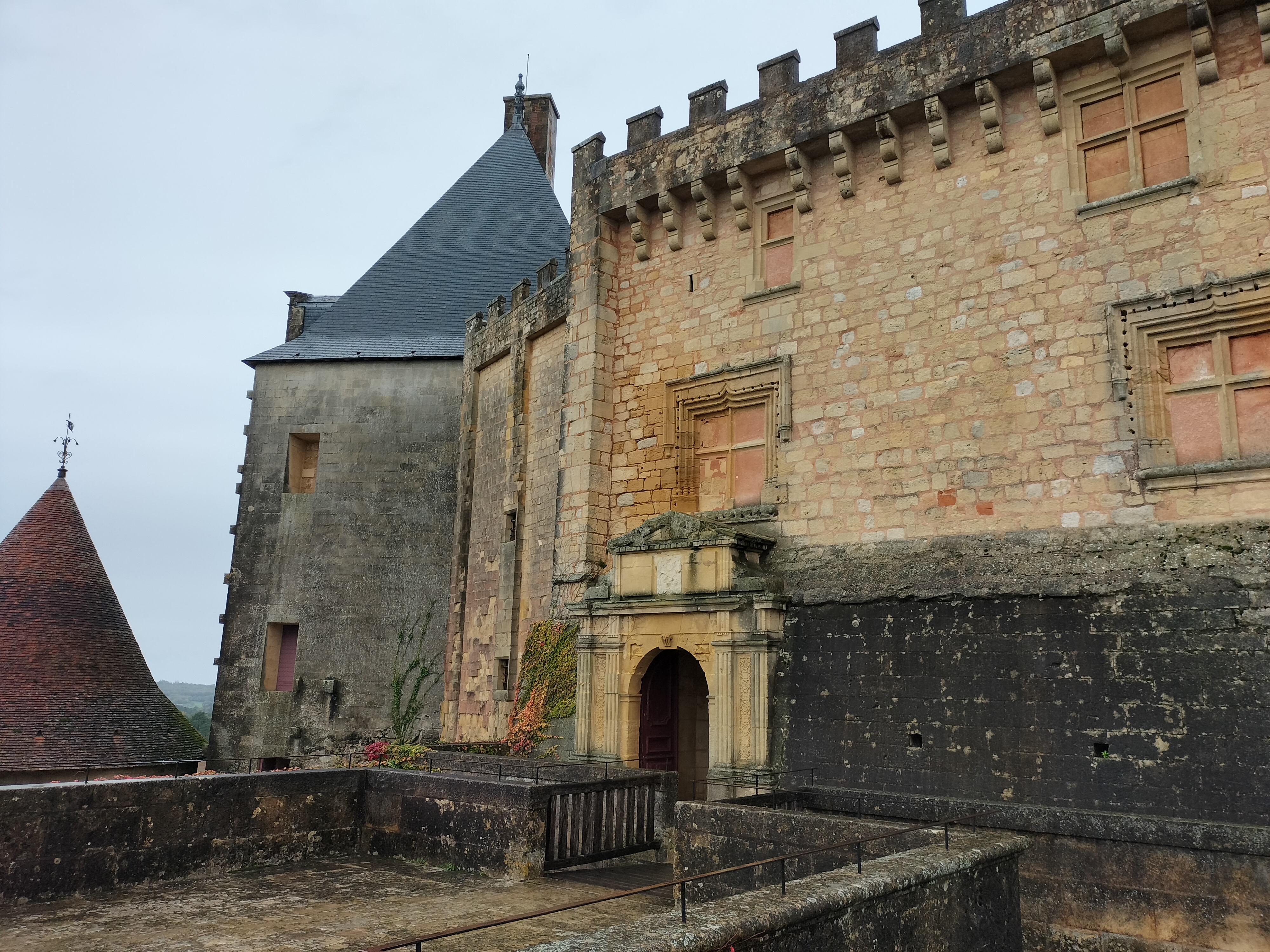 VISITES château DE BIRON