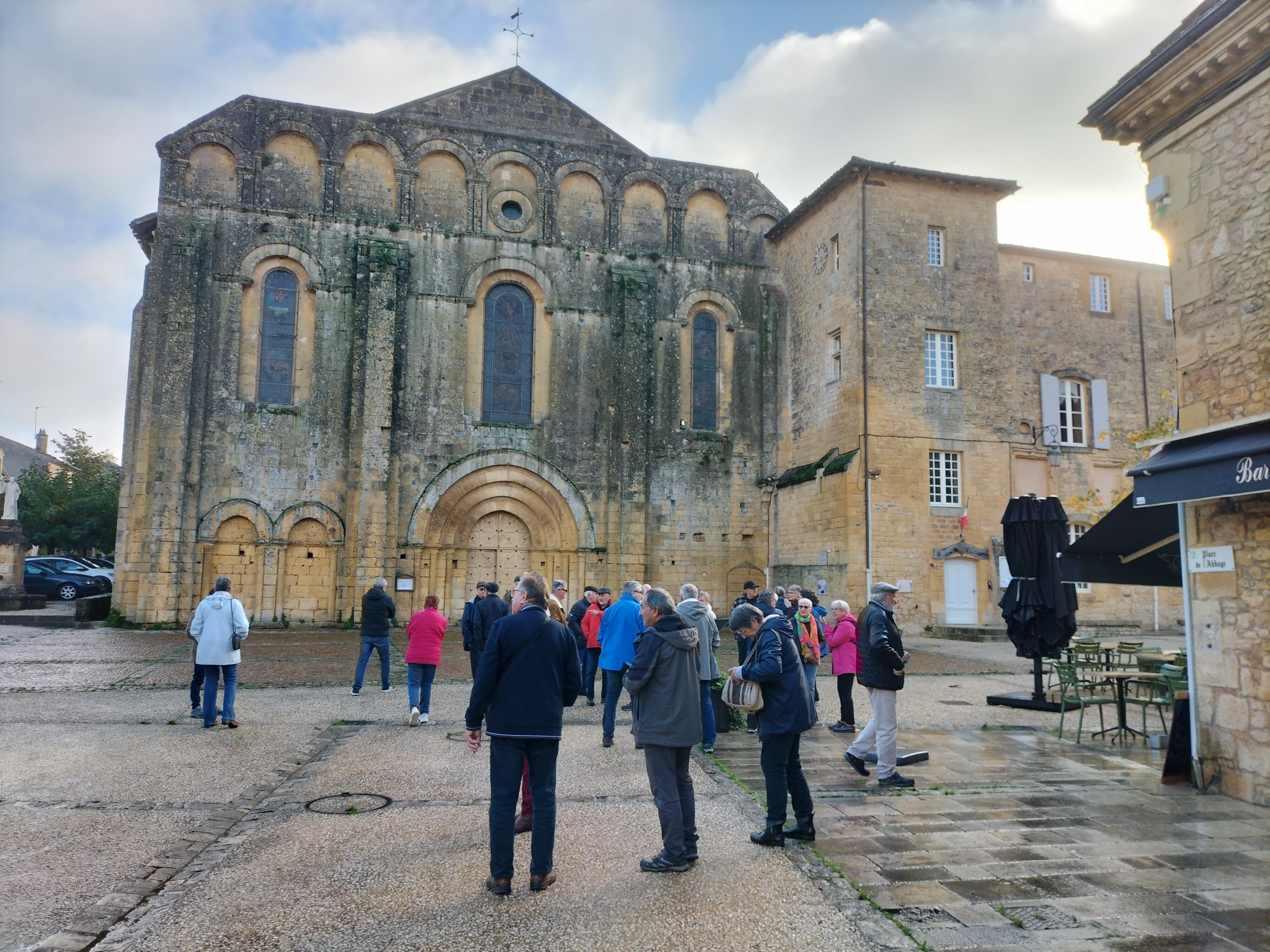 VISITES ABBAYE de CADOUIN