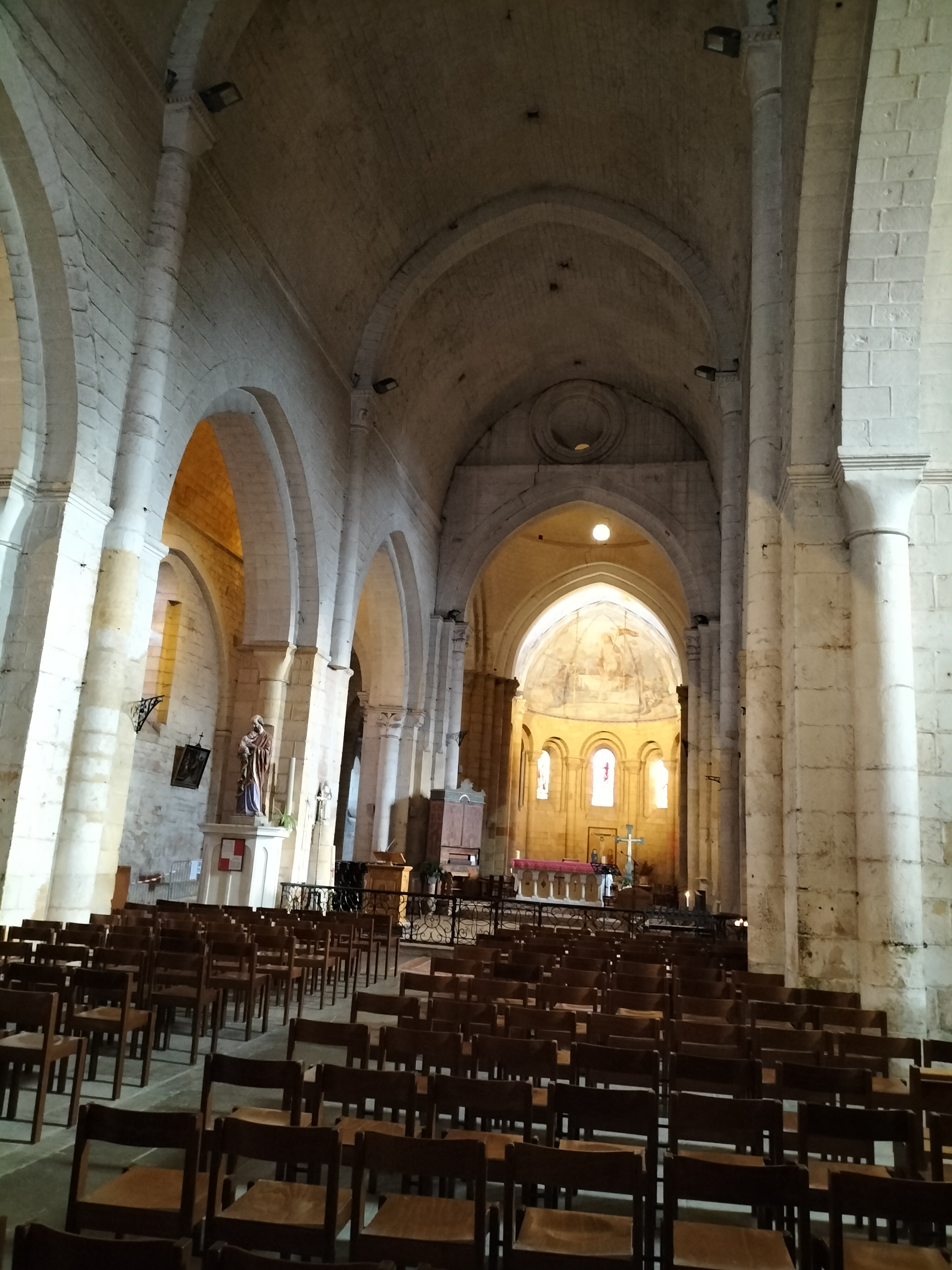 VISITES Le Cloitre de l' ABBAYE de CADOUIN